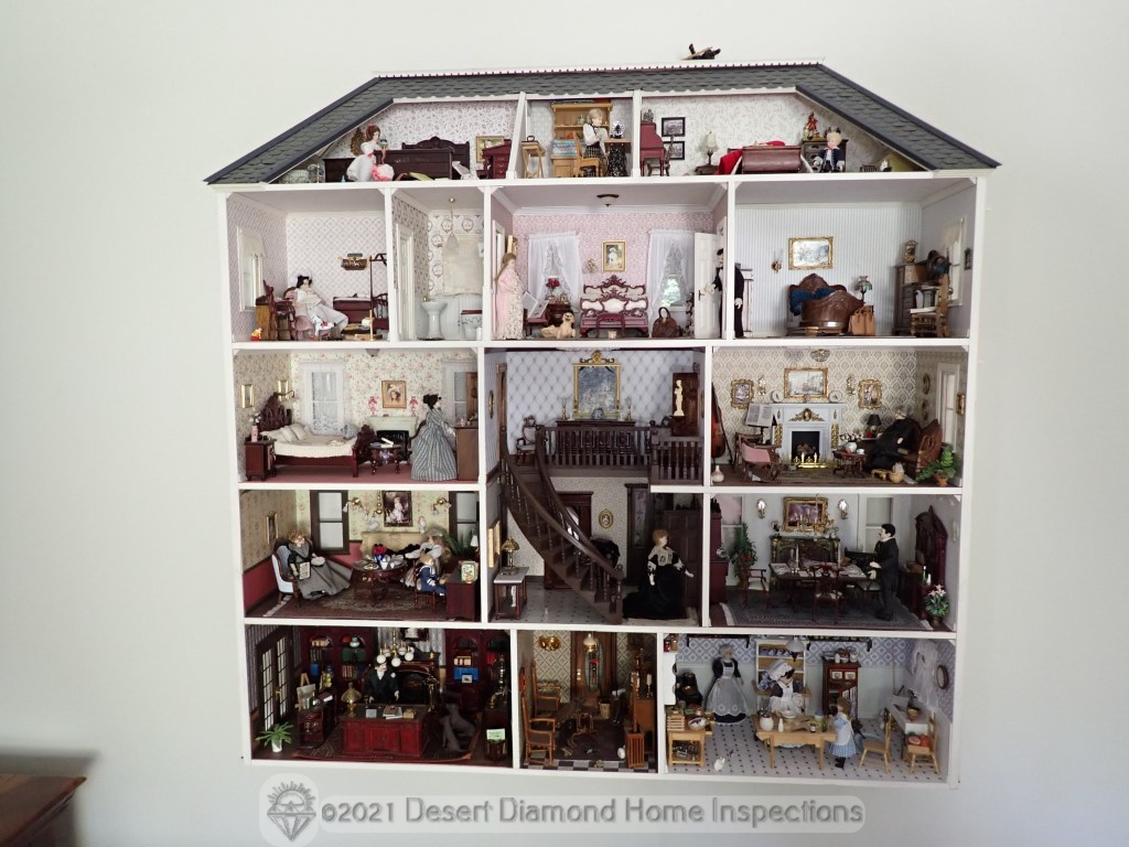 Dollhouse with incredible detail