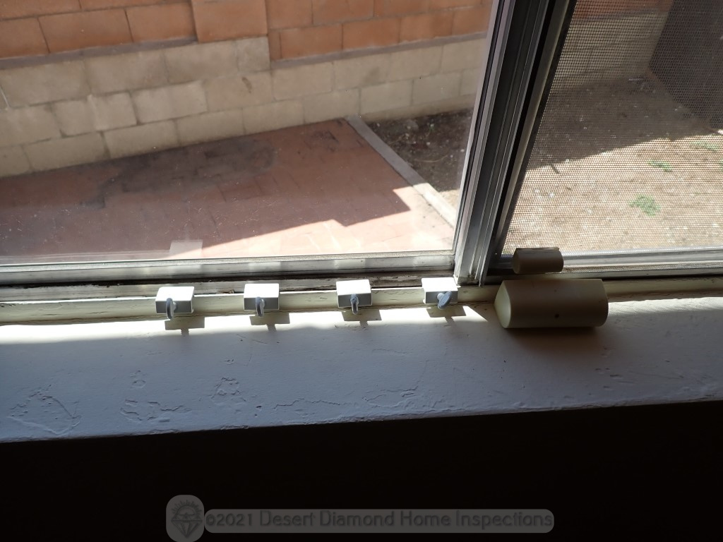 Another very secure window with alarm sensor and four window locks!