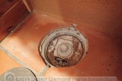 We find many floor safes in old houses.