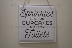 I always love finding funny decorations in homes